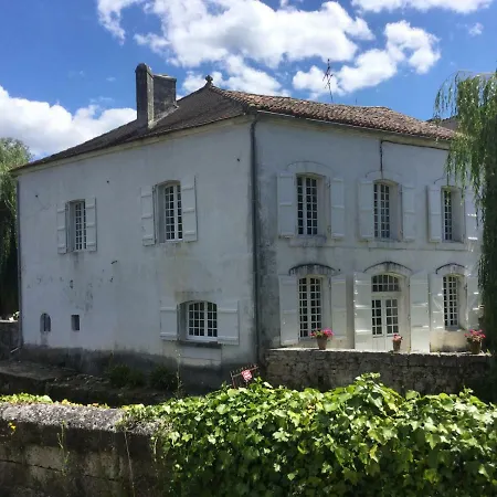 Bed & Breakfast La Maison Du Pont La Rochebeaucourt-et-Argentine